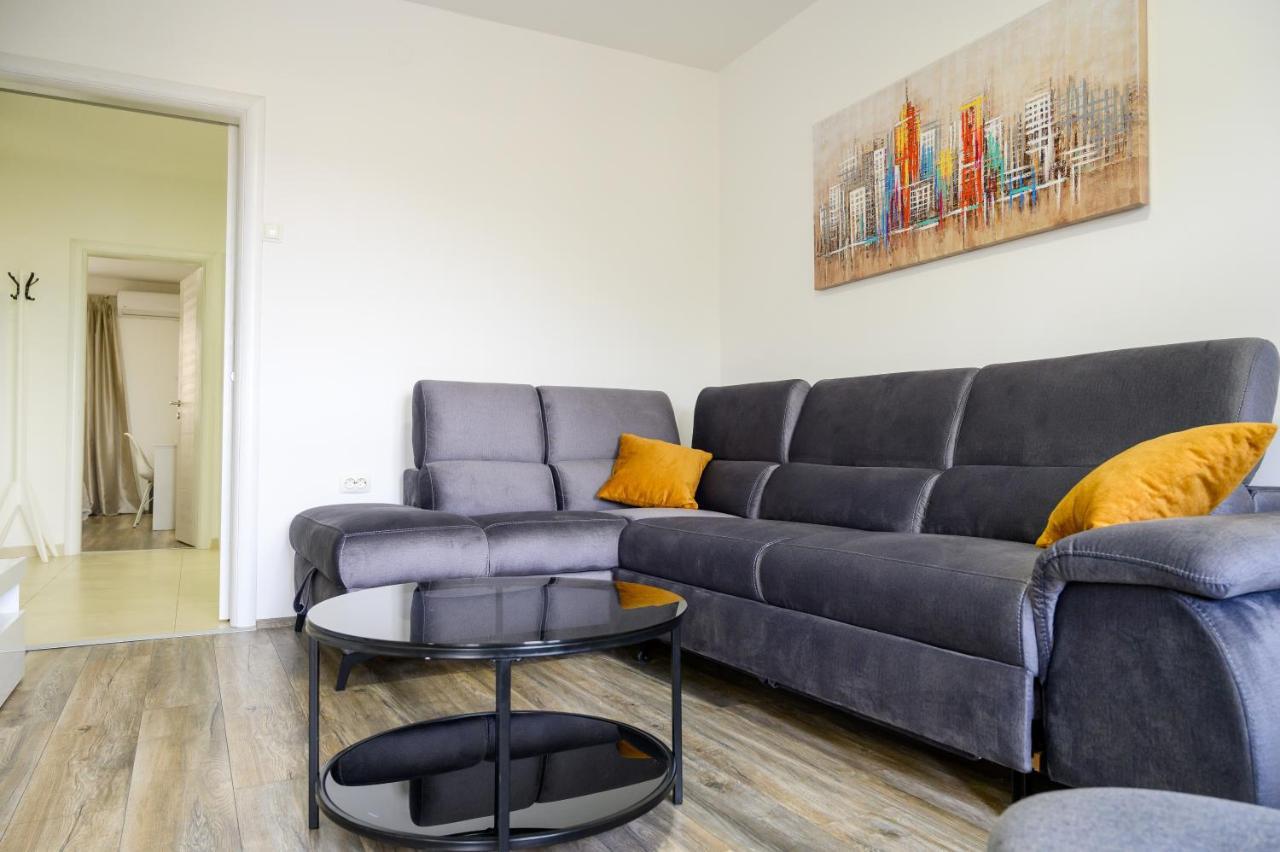 Apartment Tina Ploce  Exteriér fotografie