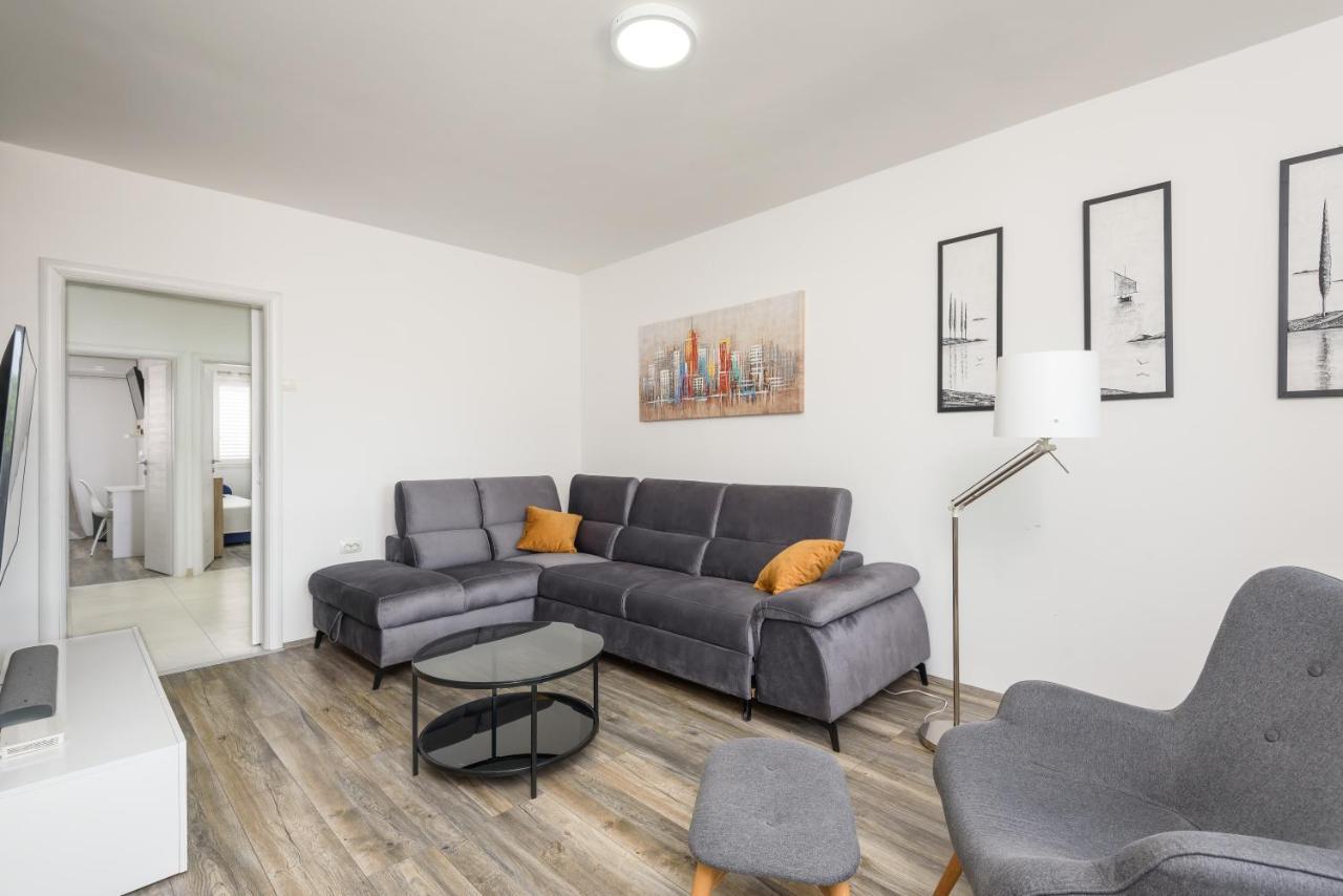 Apartment Tina Ploce  Exteriér fotografie