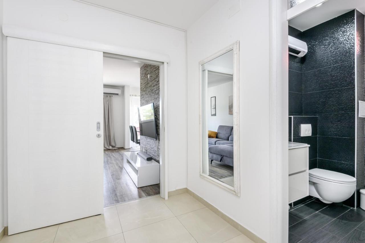 Apartment Tina Ploce  Exteriér fotografie